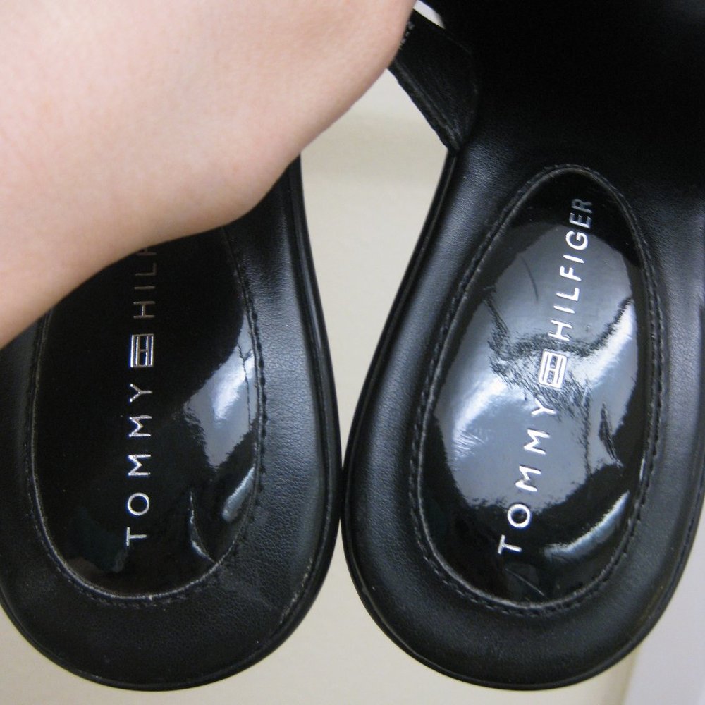 NWOT Tommy Hilfiger black leather wedges 7.5 - Picture 6 of 7